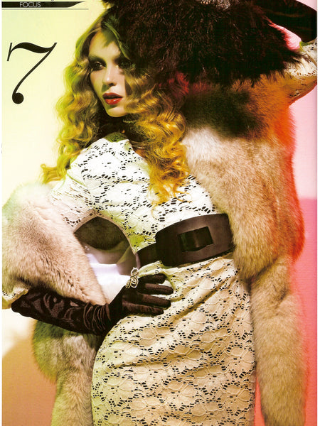 12/09 - Madame Figaro - Greece